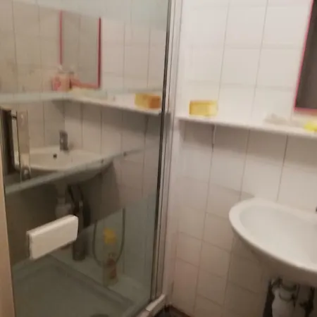Parisgogo3 Bed & Breakfast *